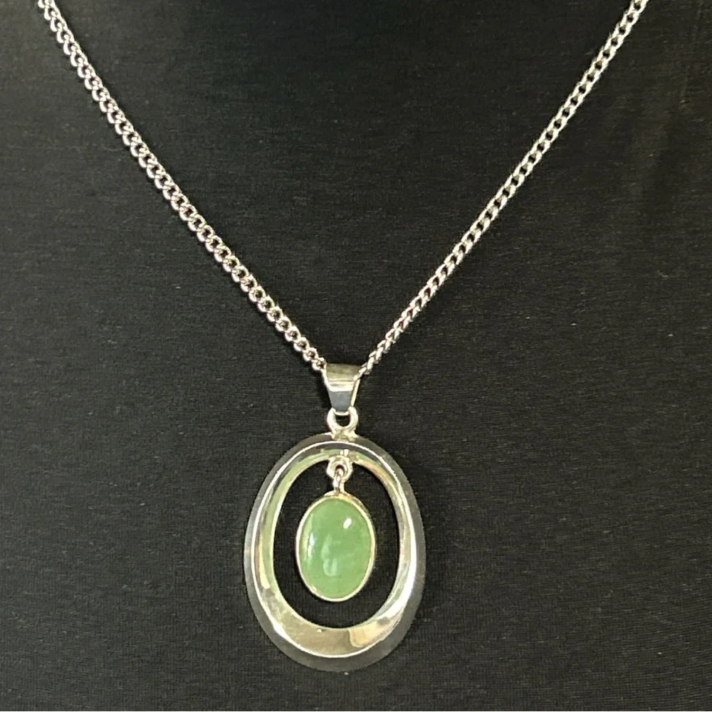 VINTAGE Mexico Fidencio Serrano Sterling 950 Silver‎ Oval Jade Pendant